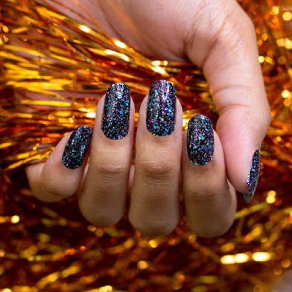 Color Street RETIRED Holidaze Glitter Nail set - Picture 4 of 10